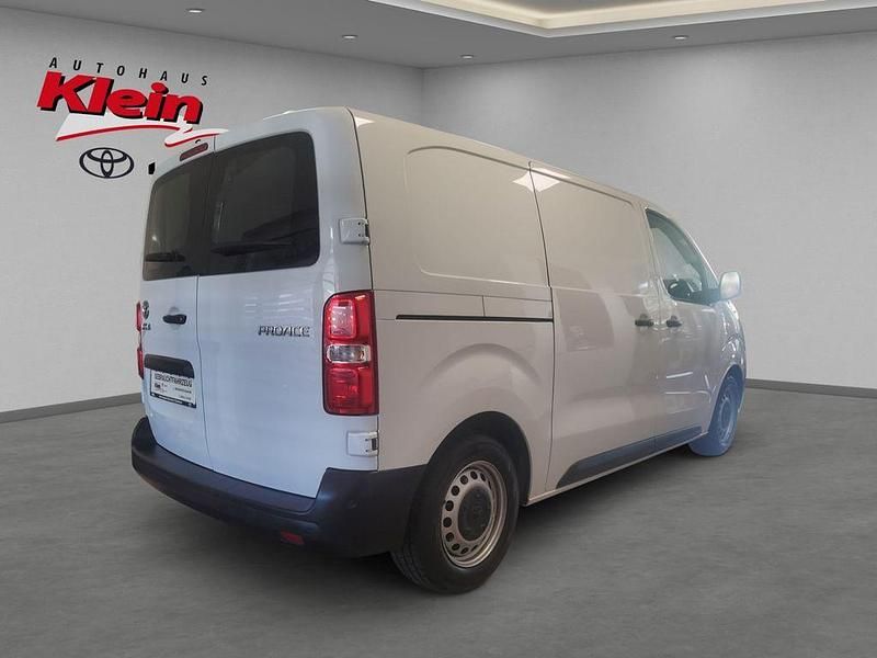 Second-hand Toyota Proace Plus 120 CP (88 kW) 2023 Alb Monovolum