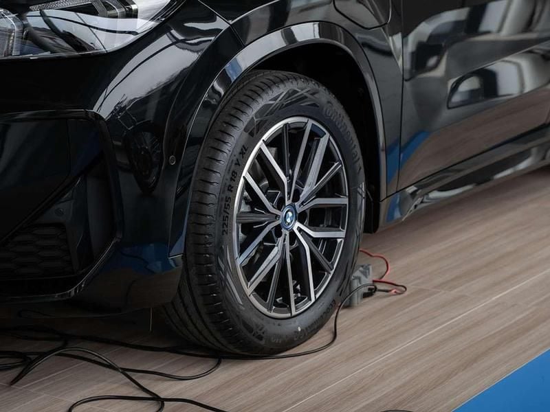 Neu BMW X1 M Sport 326 PS (239 kW) 2025 Saphirschwarz metallic SUV