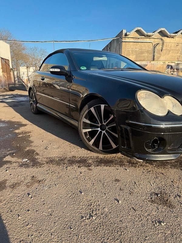 Gebraucht Mercedes CLK240 170 PS (125 kW) 2003 Schwarz Cabrio