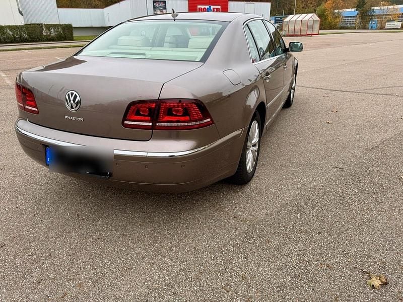 Gebraucht VW Phaeton 280 PS (205 kW) 2012 Grau Limousine
