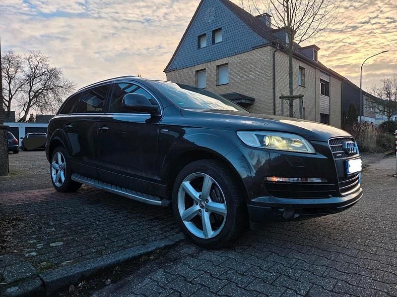 Schwarz Gebraucht 2008 Audi Q7 Comfort SUV | 7.950 € (Superpreis) - Bild 1/4