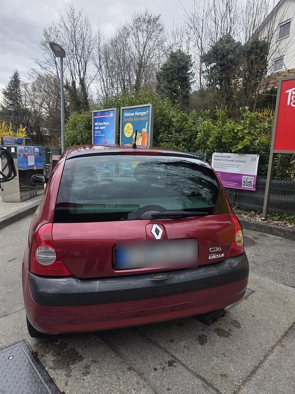 Gebraucht Renault Clio II 75 PS (55 kW) 2001 Rot Kleinwagen