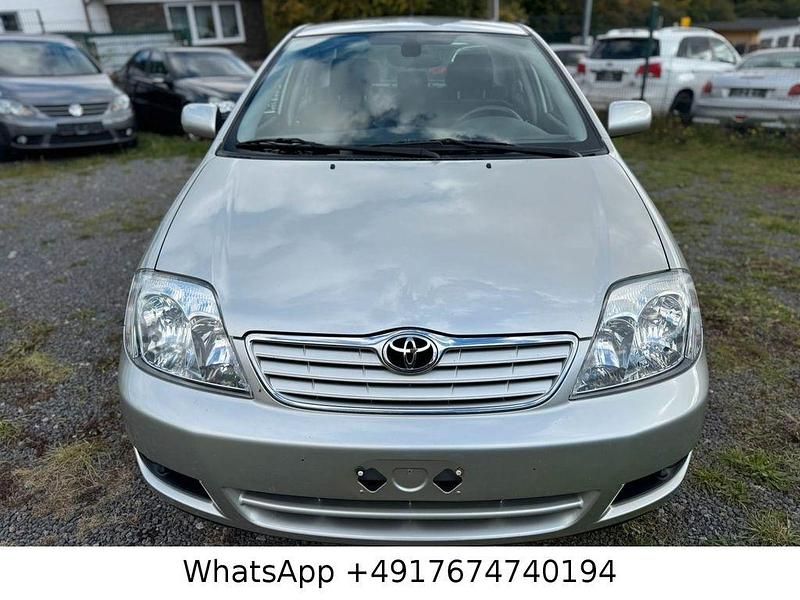 Silber Gebraucht 2005 Toyota Corolla Limousine | 3.999 € (Fairer Preis) - Bild 1/4