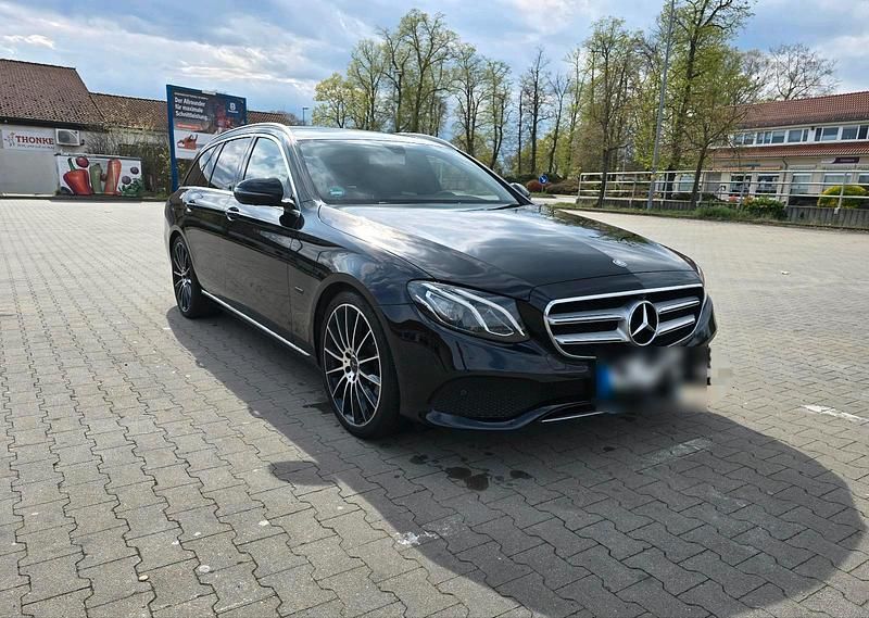 Gebraucht Mercedes E200 AMG 184 PS (135 kW) 2017 Schwarz Kombi