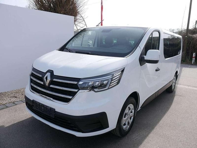 Polarweiß Gebraucht 2024 Renault Trafic Van / Kleinbus | 38.089 € (Fairer Preis) - Bild 1/4