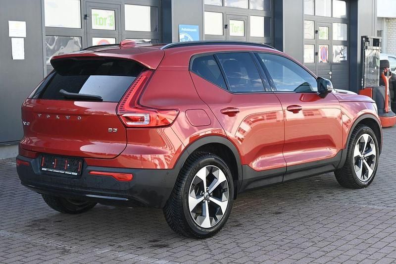 Gebraucht Volvo XC40 Plus 163 PS (119 kW) 2025 Rot SUV