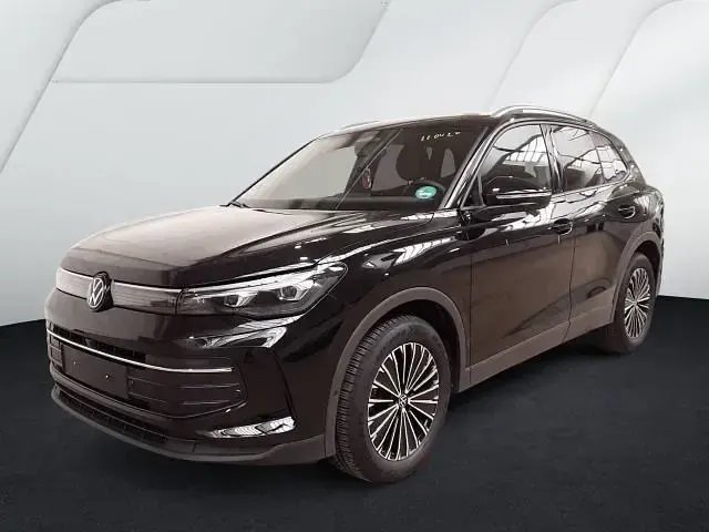 Gebraucht VW Tiguan Goal 150 PS (110 kW) 2025 Schwarz SUV