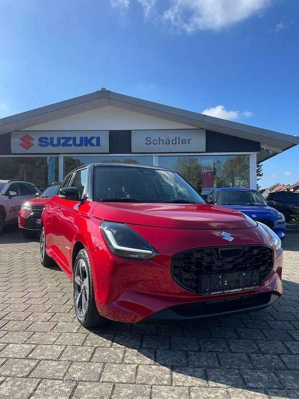 Rot Neu 2025 Suzuki Swift Comfort+ Kleinwagen | 22.190 € - Bild 1/4