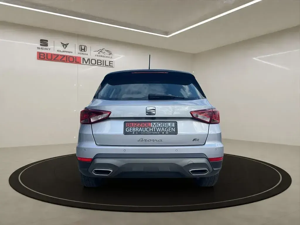 Gebraucht Seat Arona FR 150 PS (110 kW) 2023 Urban silver (metallic) SUV