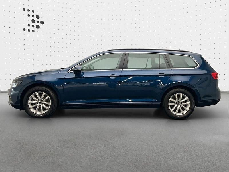 Gebraucht VW Passat Business 122 PS (89 kW) 2022 Blau Kombi