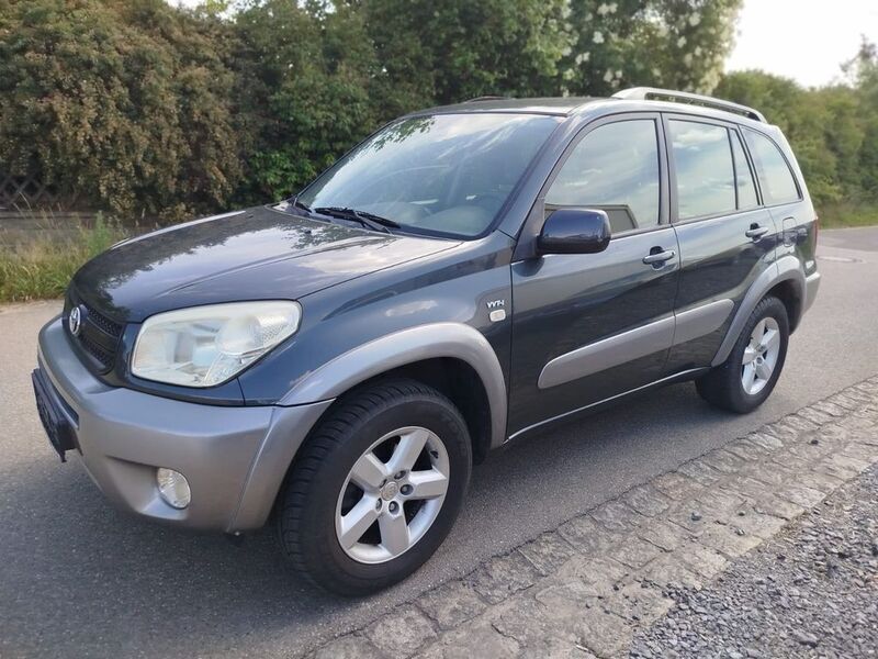 Grau Gebraucht 2004 Toyota RAV4 Sol SUV | 4.199 € (Guter Preis) - Bild 1/4