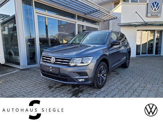 Grau Gebraucht 2020 VW Tiguan Allspace IQ Drive SUV | 21.480 € (Fairer Preis) - Bild 1/4