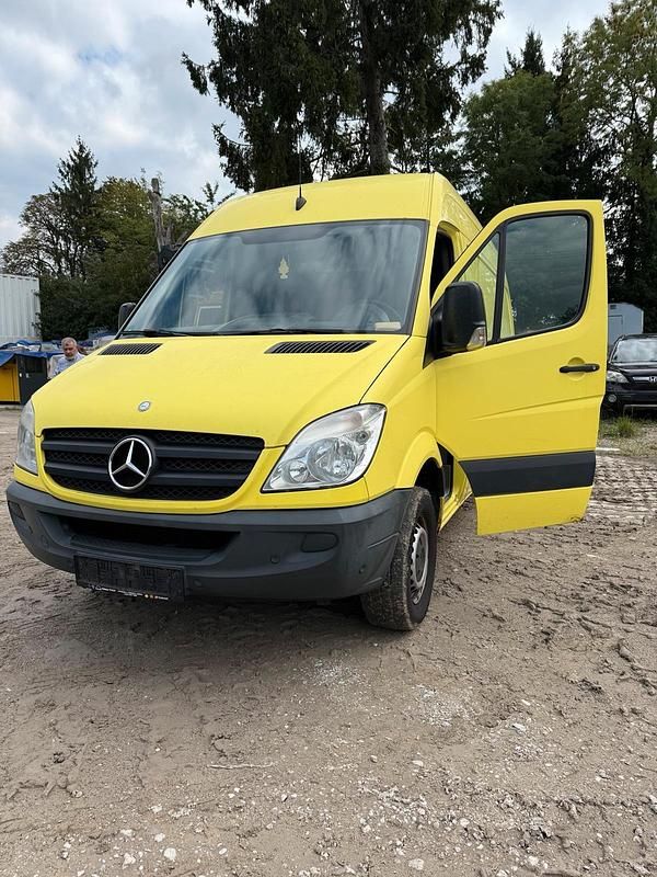 Gelb Gebraucht 2009 Mercedes Sprinter Van | 6.750 € - Bild 1/4