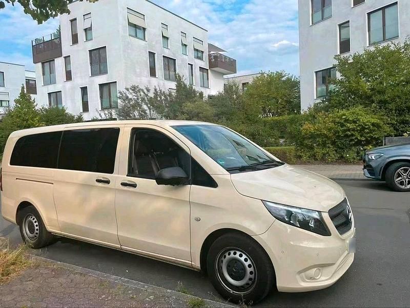 Gebraucht Mercedes Vito 163 PS (119 kW) 2018 Beige Van