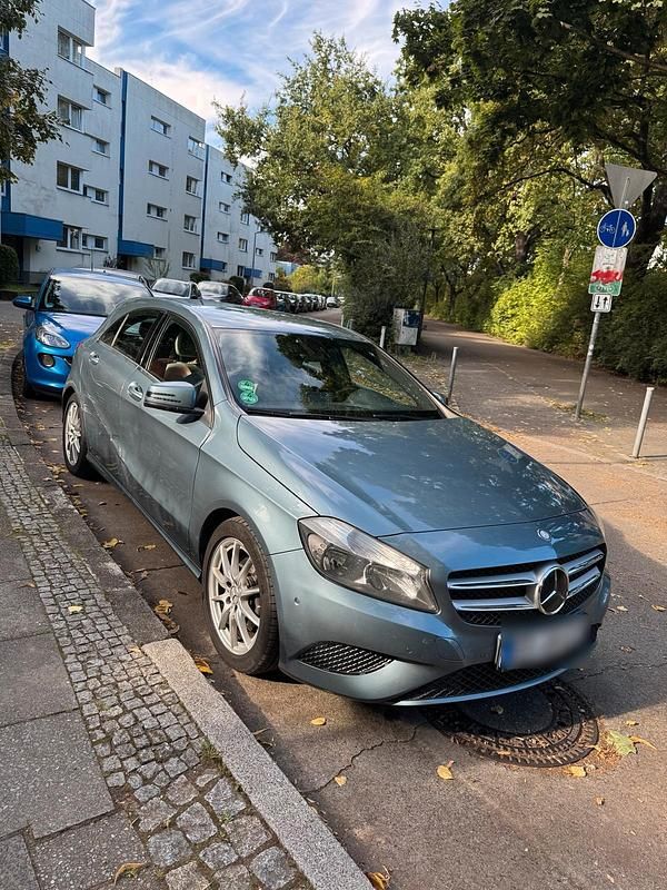 Gebraucht 2013 Mercedes A180 Limousine | 6.500 € - Bild 1/4