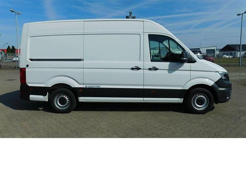 Gebraucht VW e-Crafter 100 kW (136 PS) 2021 Weißweiß Van