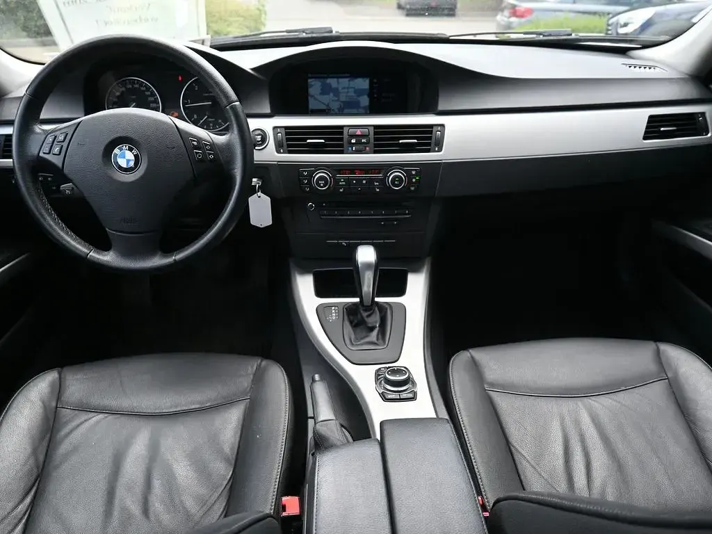 Gebraucht BMW 320 Cabriolet 177 PS (130 kW) 2009 Silber Cabrio