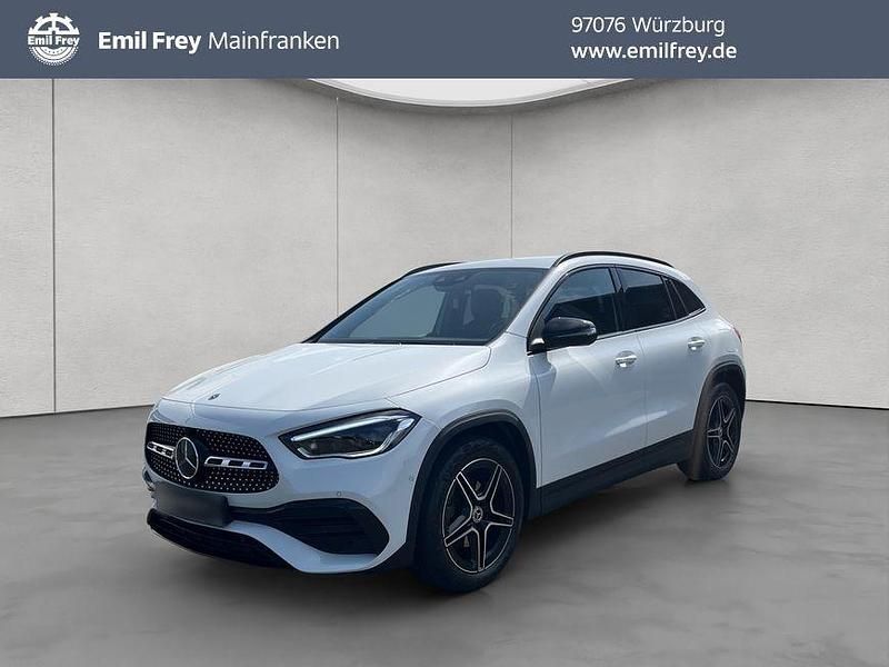 Digitalweiß metallic Gebraucht 2023 Mercedes GLA200 AMG line SUV | 33.900 € (Guter Preis) - Bild 1/4