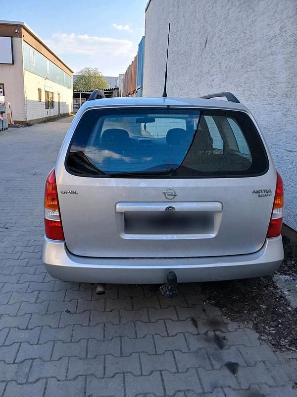 Gebraucht Opel Astra 101 PS (74 kW) 2002 Silber Kombi