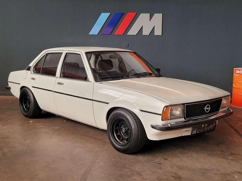 Gebraucht Opel Ascona 60 PS (44 kW) 1979 Weiß Limousine