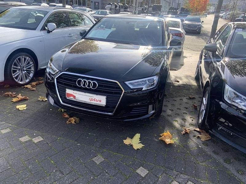 Gebraucht Audi A3 Sport 150 PS (110 kW) 2018 Schwarz Limousine