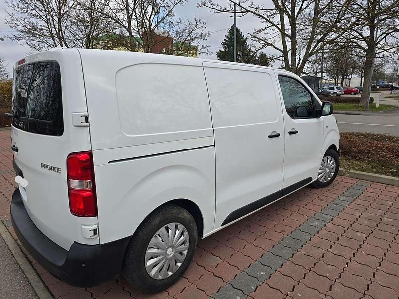 Gebraucht Toyota Proace 120 PS (88 kW) 2022 Weiß Van / Kleinbus