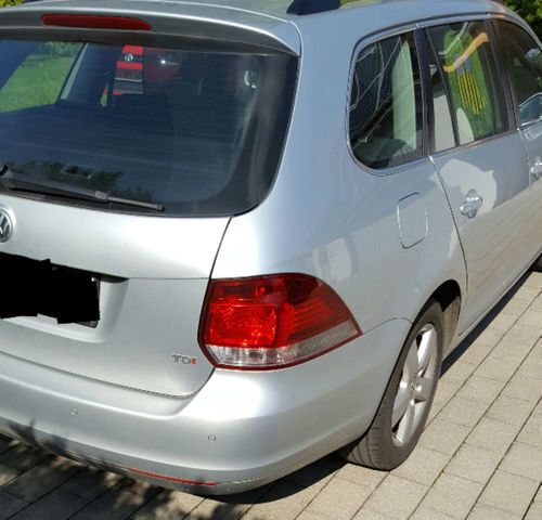 Gebraucht VW Golf VI 143 PS (105 kW) 2011 Silber metallic Kleinwagen