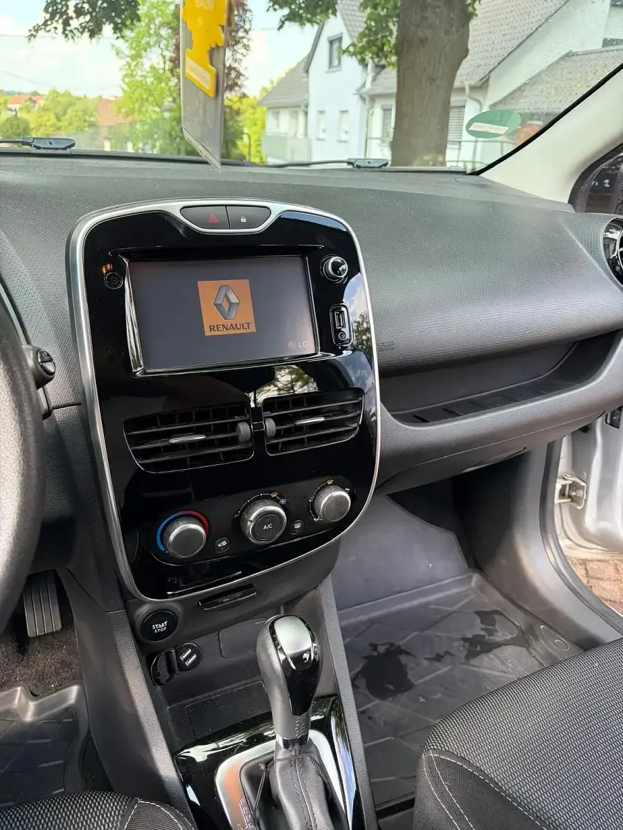 Gebraucht Renault Clio 90 PS (66 kW) 2016 Grau Kleinwagen