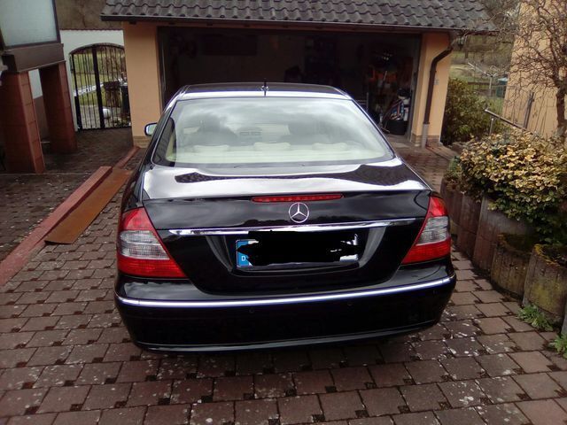 Gebraucht Mercedes E320 Elegance 224 PS (164 kW) 2006 Schwarz Limousine