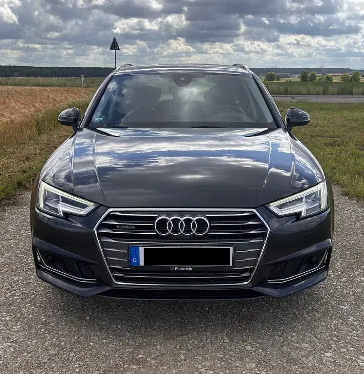 Gebraucht Audi A4 Sport 218 PS (160 kW) 2016 Grau Kombi