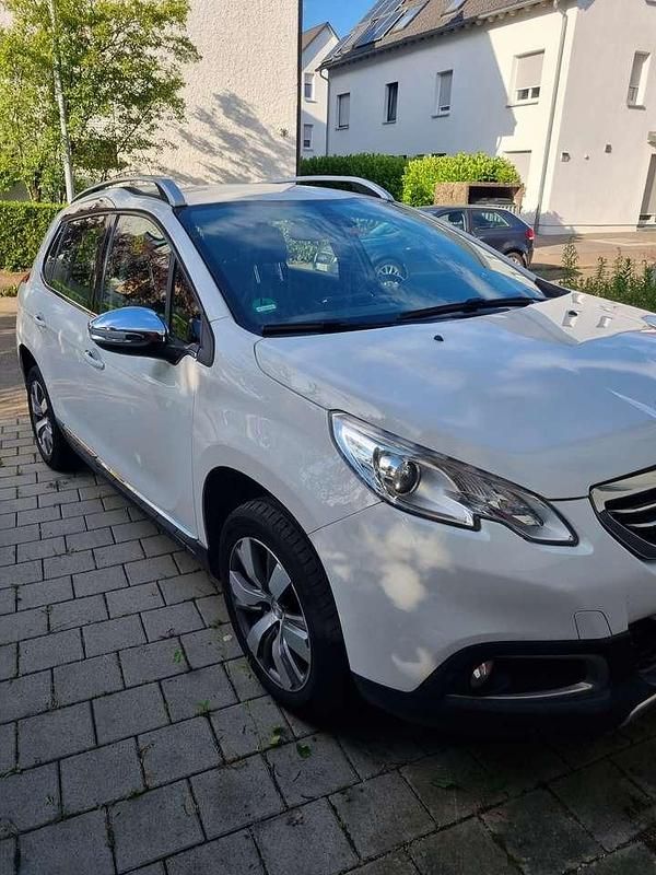 Gebraucht Peugeot 2008 Style 99 PS (72 kW) 2016 Weiß SUV