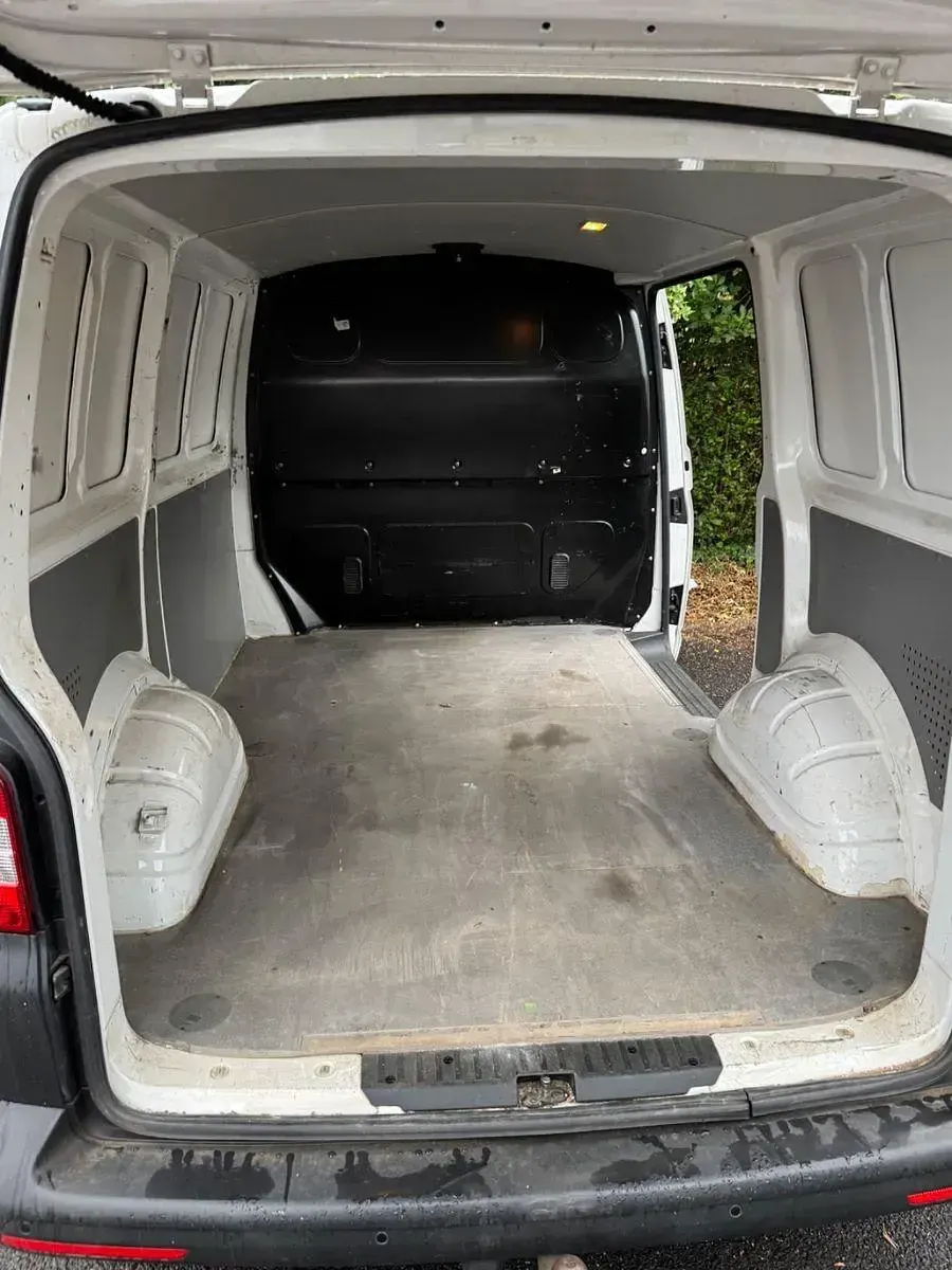 Gebraucht VW Transporter 102 PS (75 kW) 2014 Weiß Van