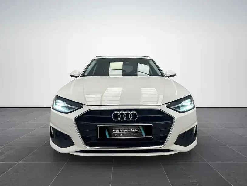 Gebraucht Audi A4 Ambiente 136 PS (100 kW) 2023 Ibisweiß Kombi