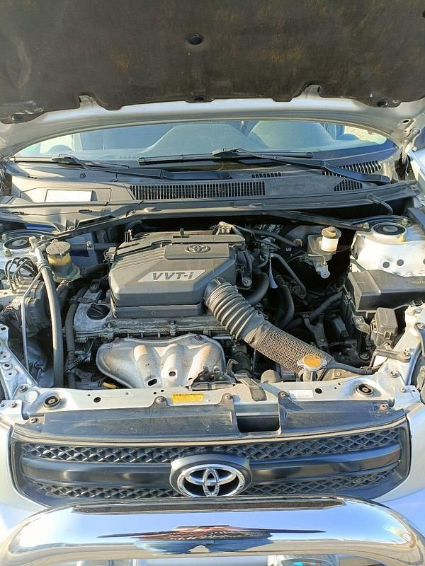 Gebraucht Toyota RAV4 150 PS (110 kW) 2005 Silber SUV