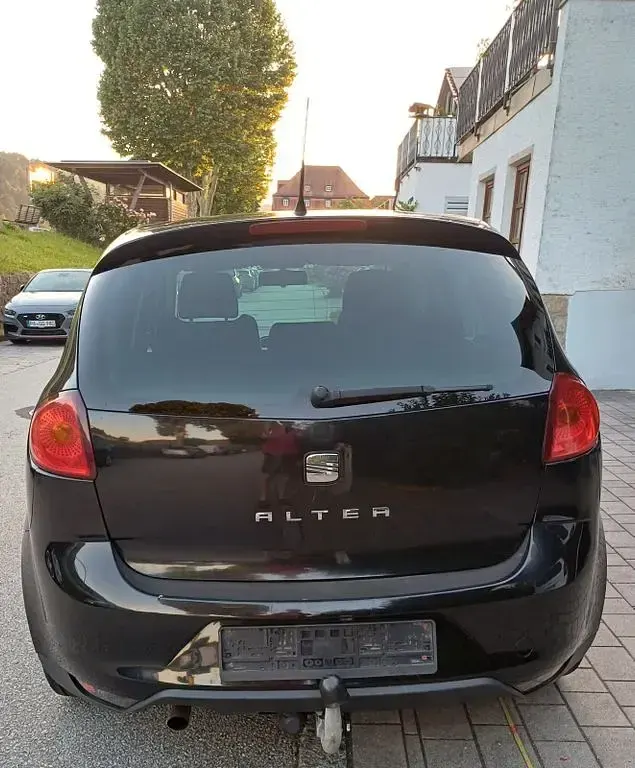 Gebraucht Seat Altea Reference 90 PS (66 kW) 2011 Schwarz Van / Kleinbus