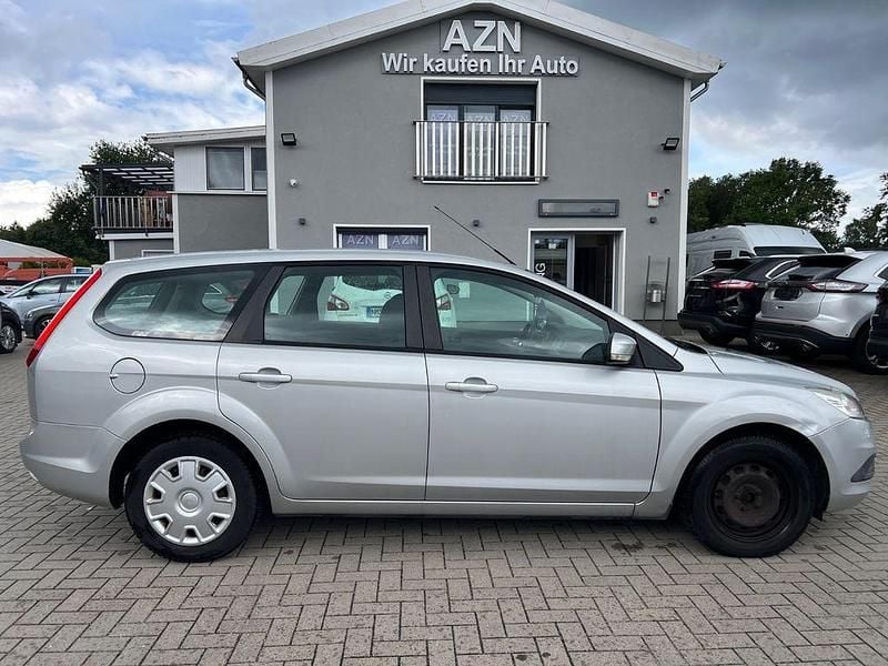 Gebraucht Ford Focus Style 80 PS (58 kW) 2009 Silber Limousine
