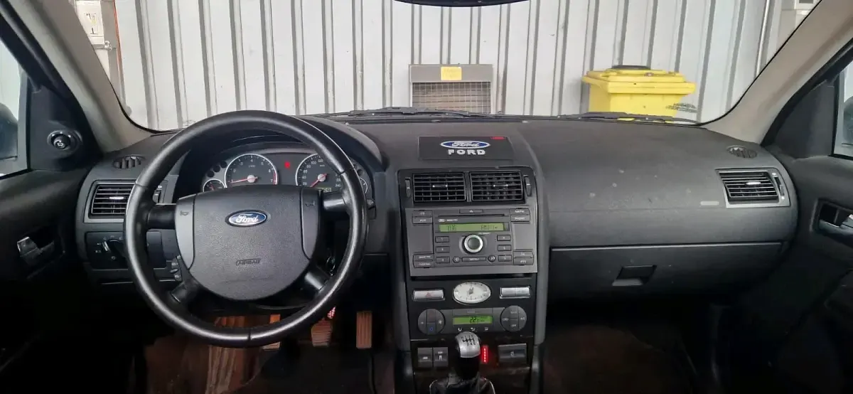 Gebraucht Ford Mondeo 130 PS (95 kW) 2004 Schwarz Kombi