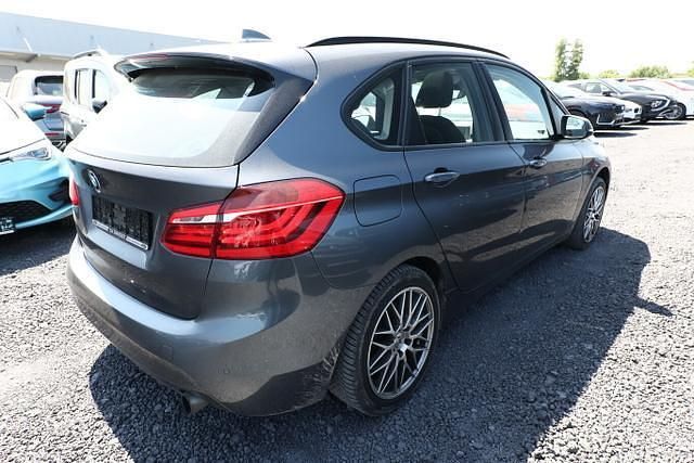 Mineralgrau metallic mineralgrau metallic Gebraucht 2017 BMW 220 Advantage Kombi | 14.413 € (Guter Preis) - Bild 1/4