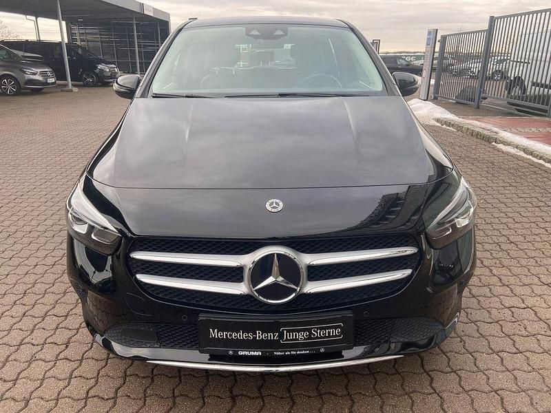 Gebraucht Mercedes E250 160 PS (117 kW) 2020 Schwarz Limousine