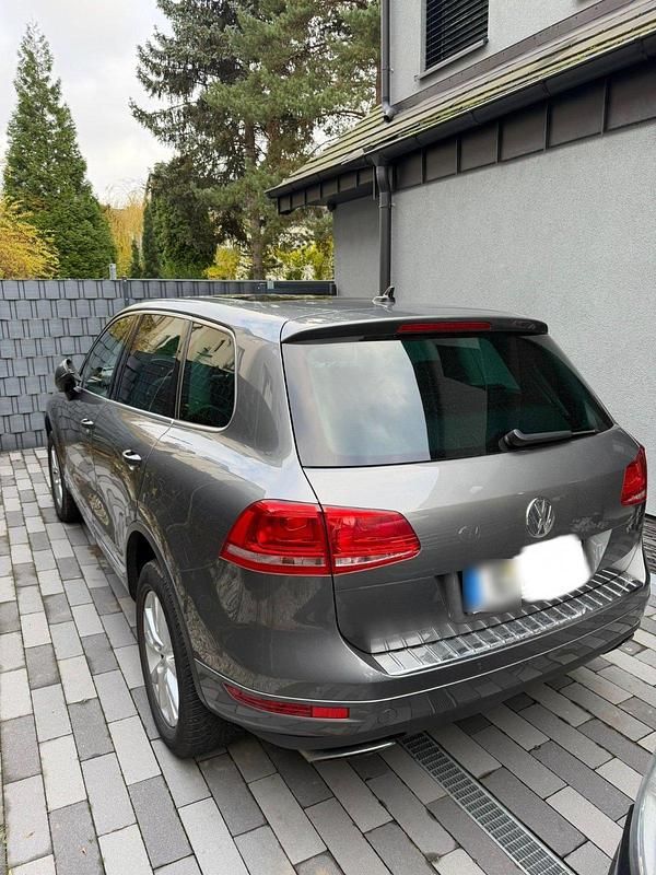 Gebraucht VW Touareg 245 PS (180 kW) 2014 Grau SUV