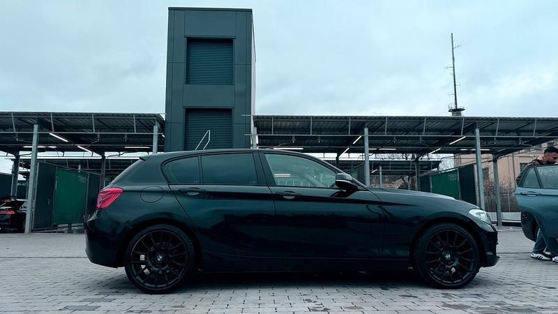 Gebraucht BMW 116 Efficient Dynamics 116 PS (85 kW) 2015 Schwarz Kleinwagen