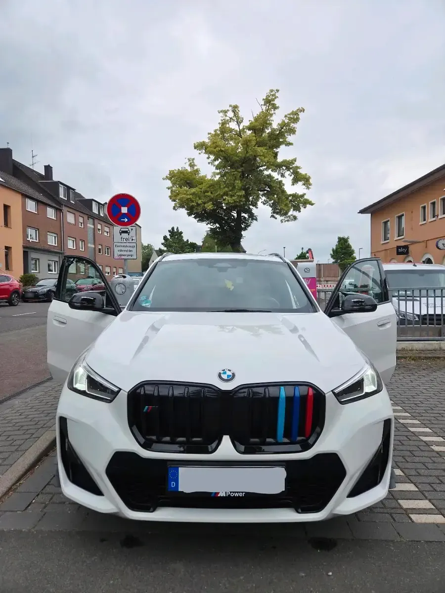 Gebraucht BMW X1 Luxury Line 136 PS (100 kW) 2023 Weiß SUV