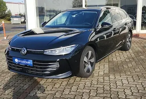 Używany VW Passat Elegance 150 KM (110 kW) 2025 Czarny Kombi