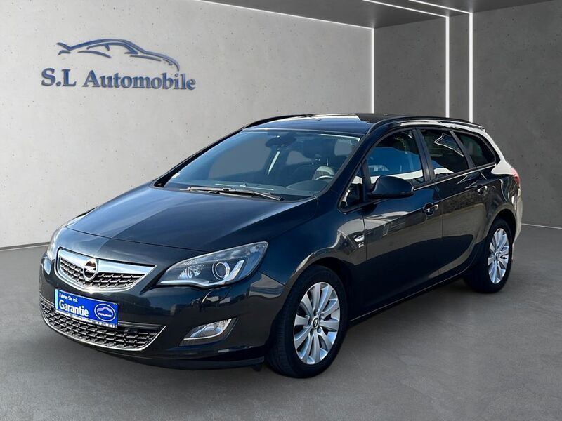 Gebraucht Opel Astra 131 PS (96 kW) 2012 Karbonschw graphitschw midnigh Kombi