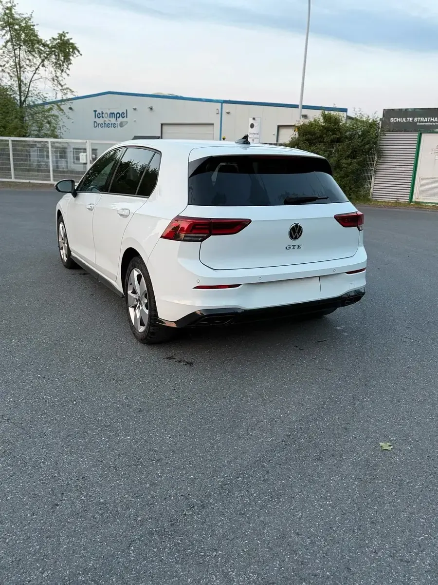 Gebraucht VW Golf VIII GTE 150 PS (110 kW) 2021 Weiß Limousine