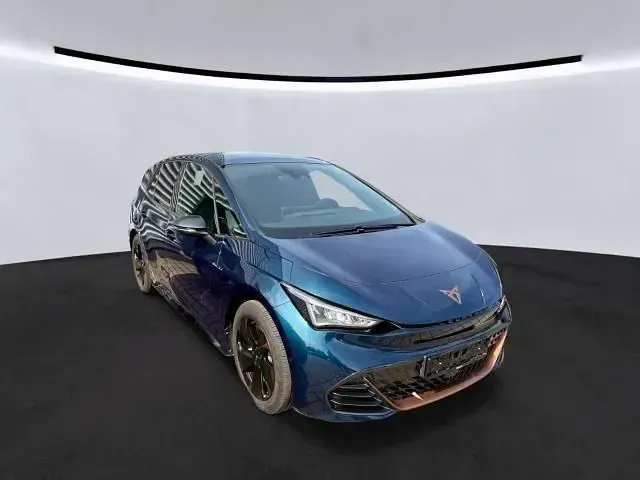 Gebraucht Cupra Born 150 kW (204 PS) 2024 Aurorablau Kleinwagen
