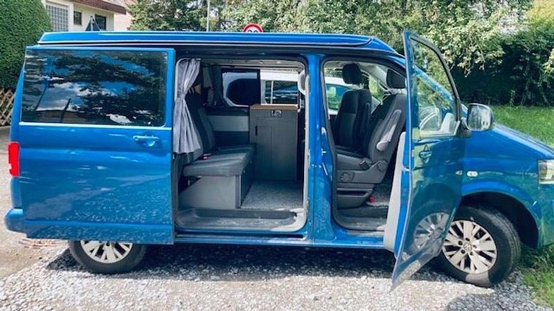 Gebraucht VW Caravelle Classicline 140 PS (102 kW) 2014 Blau Van / Kleinbus
