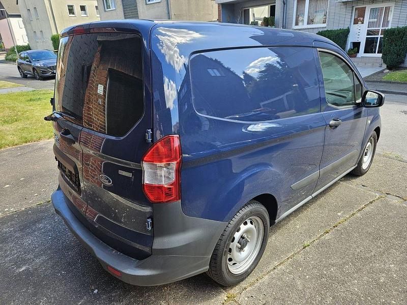 Gebraucht Ford Transit 101 PS (74 kW) 2017 Blau Van / Kleinbus