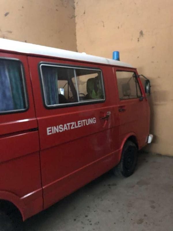Second-hand VW LT 90 CP (66 kW) 1983 Roșu Break