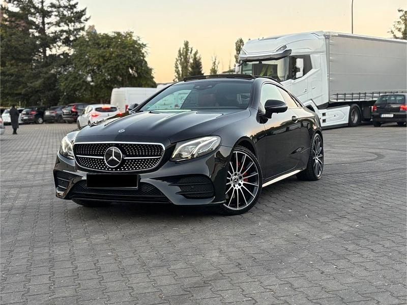 Gebraucht Mercedes E350 299 PS (219 kW) 2018 Schwarz Coupé